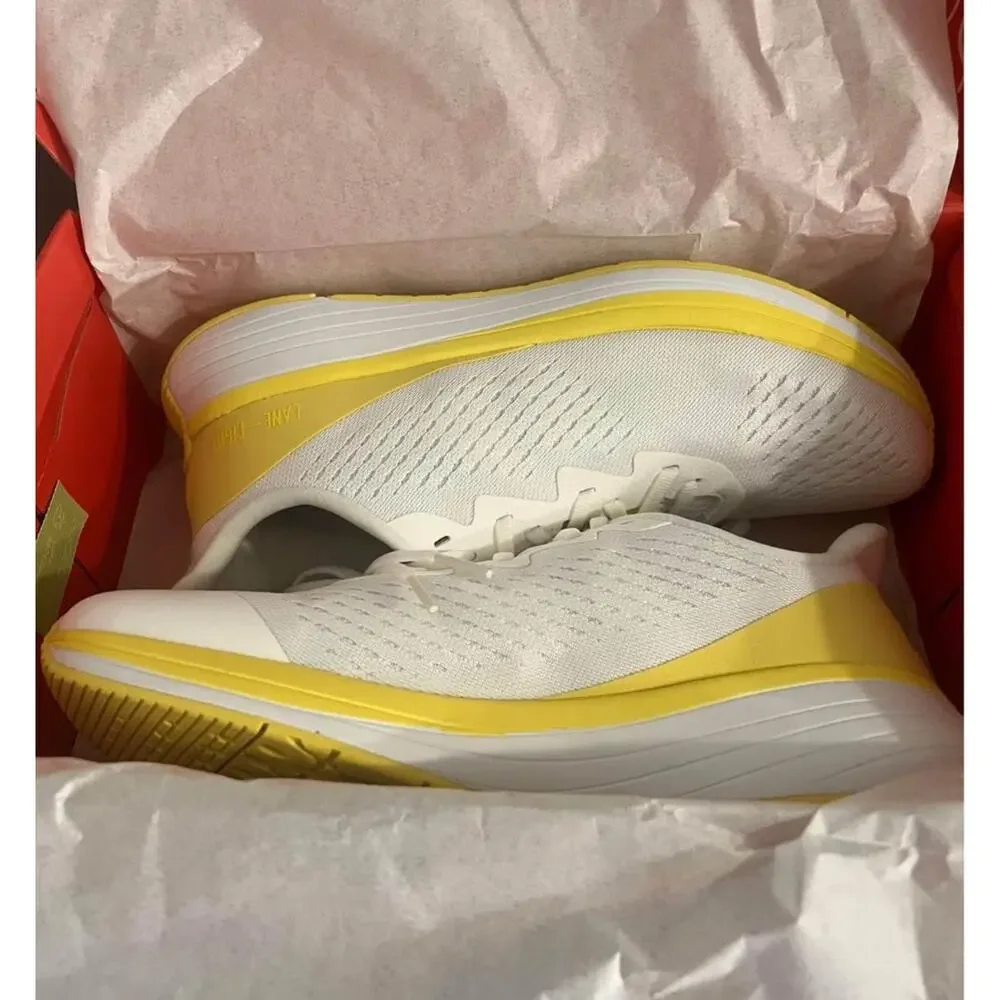 Lane Eight Relay Trainer Women’s size‎ 9.5